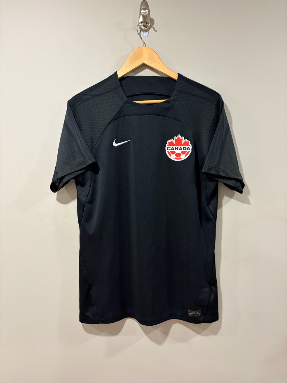 Nike Canada Football Soccer Dri-FIT Black Training Jersey – Men’s Large